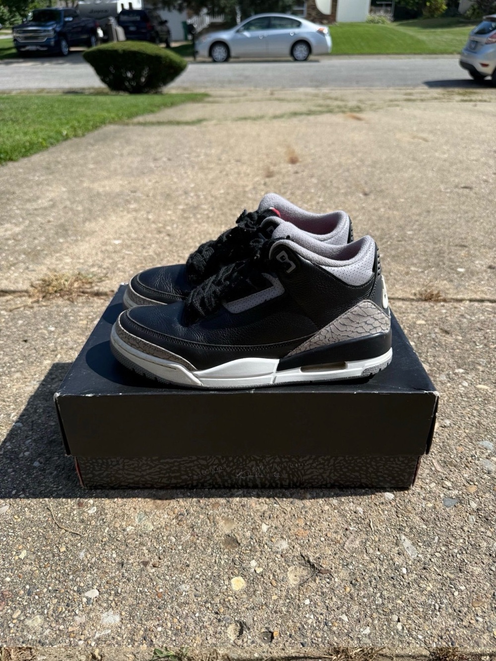 Jordan Retro 3 Black cements 2024